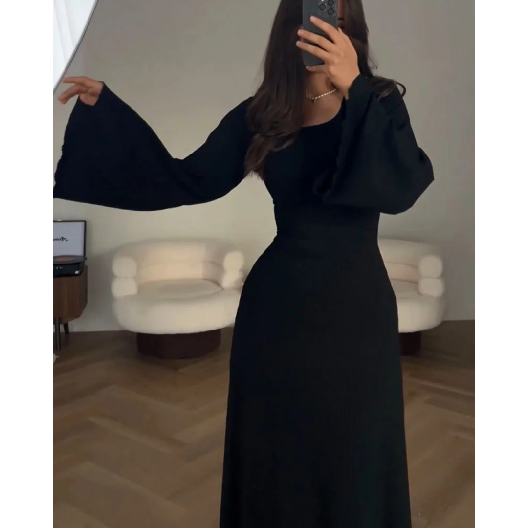 Dames Ribbestrikket Kjole med Utsvingte Ermer | Maxi