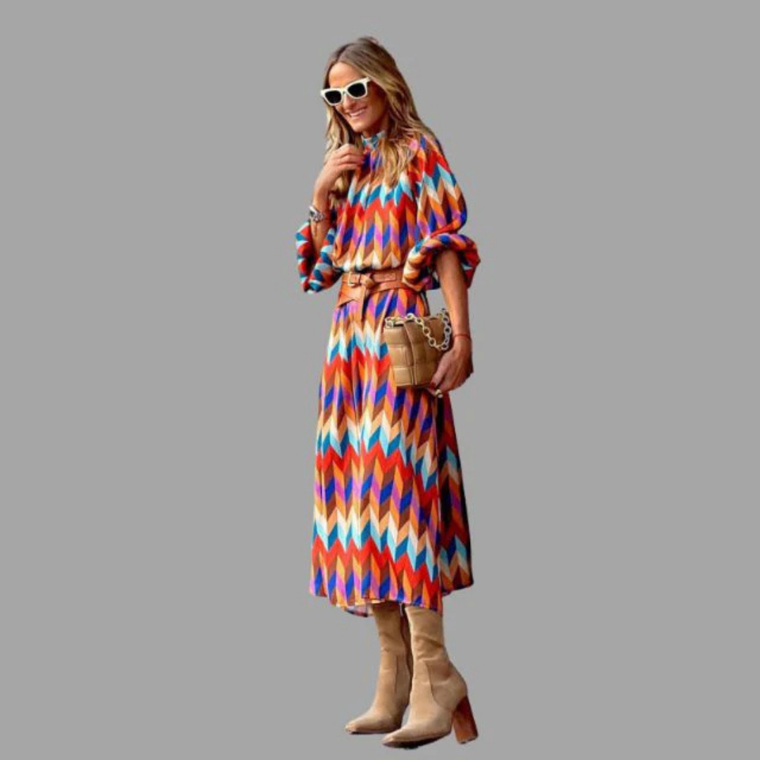 Annika | Fargerik Midi-Damekjole med Chevron-Mønster