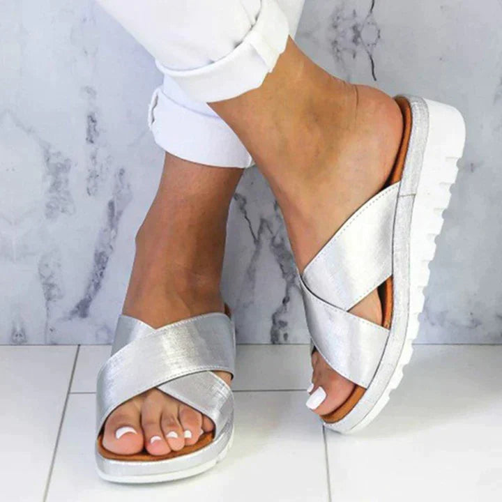 CloudWalk | De Trendy Orto-Sandalene