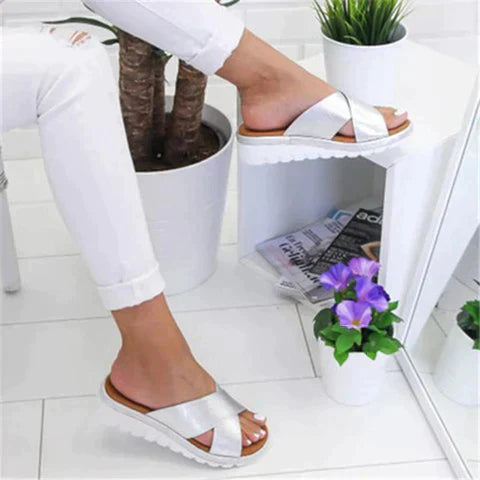 CloudWalk | De Trendy Orto-Sandalene