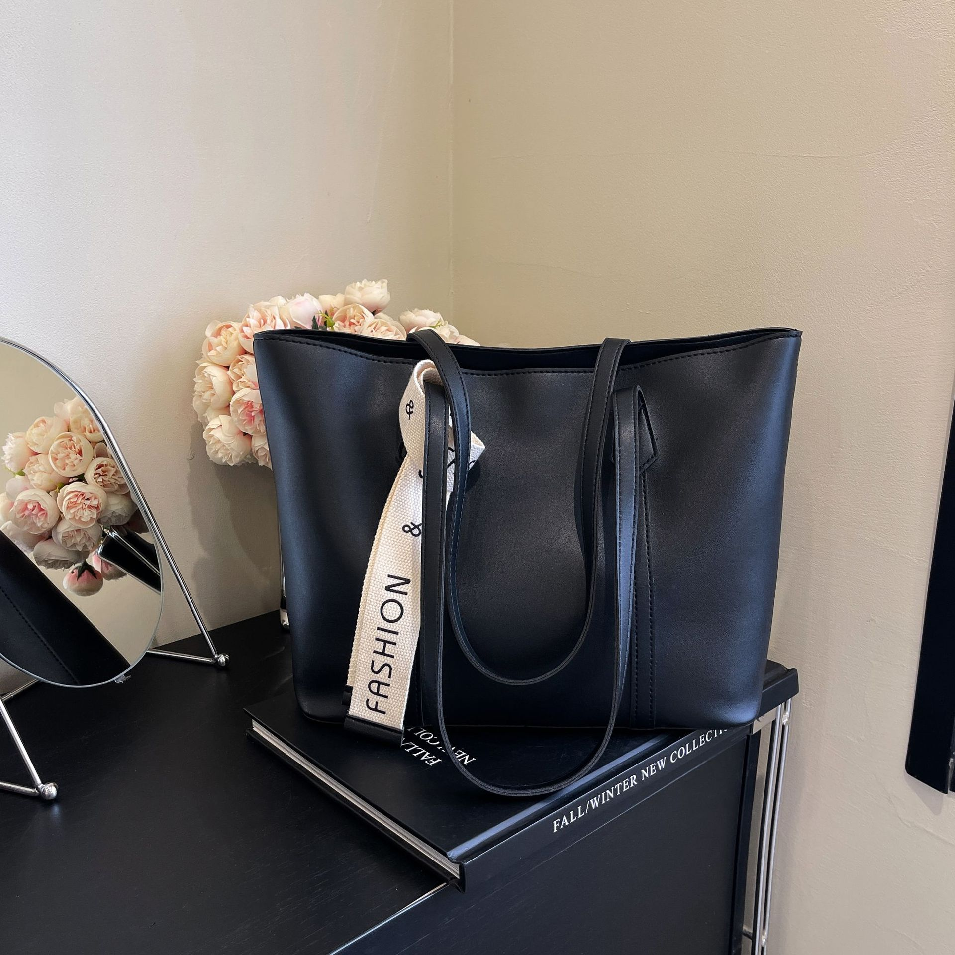 Stor skulderveske for damer | Stilig