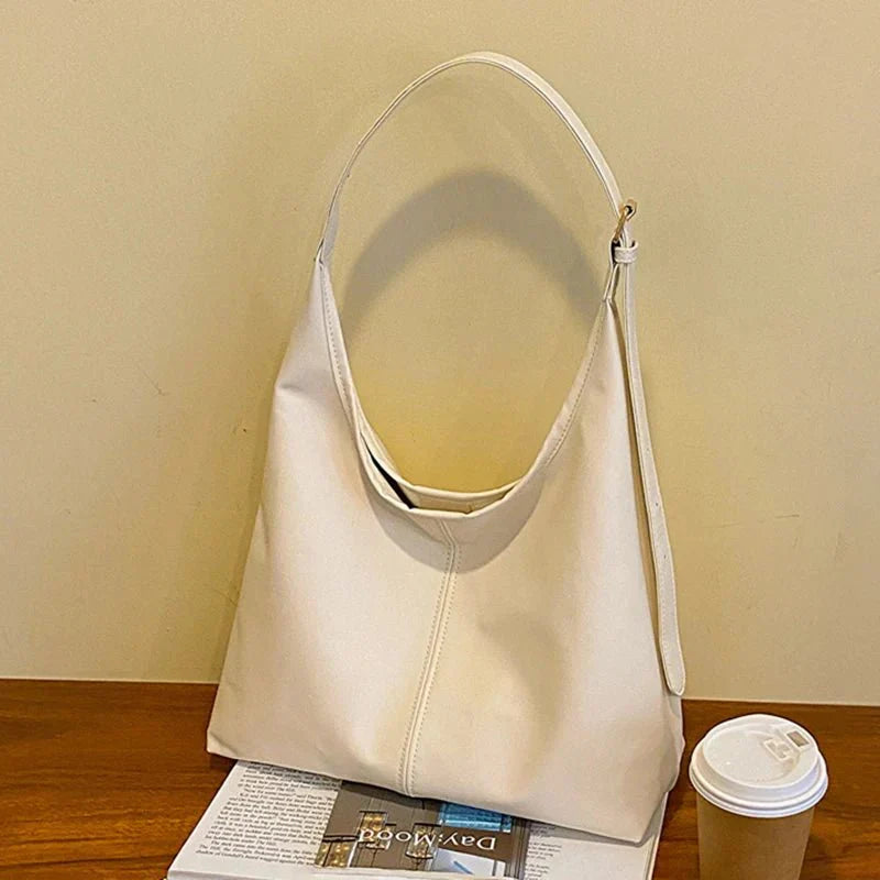 Klassisk Dame Tote Bag | Romslig