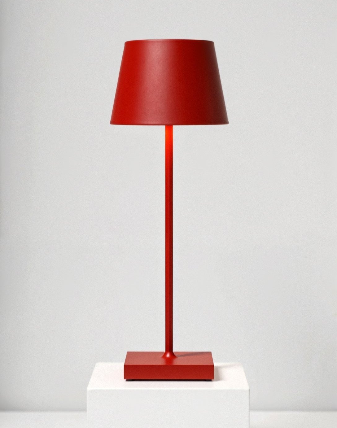 Vespera Minimalist Høy Bordlampe